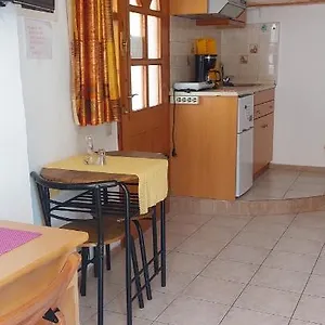 Nefeli β'οροφος Réthymnon